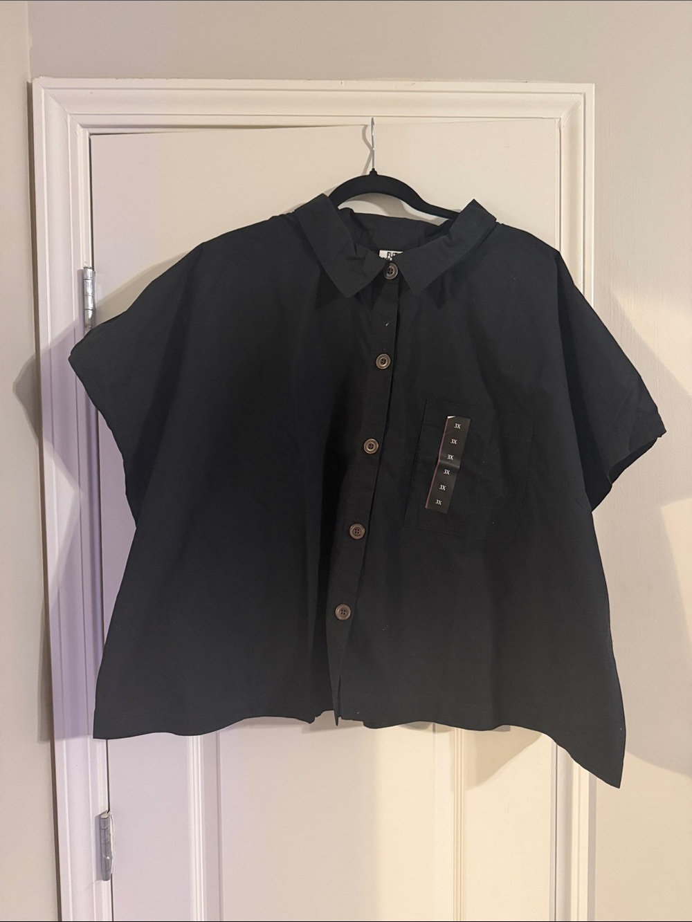 Boxy Black Short-Sleeve Button-Down Shirt